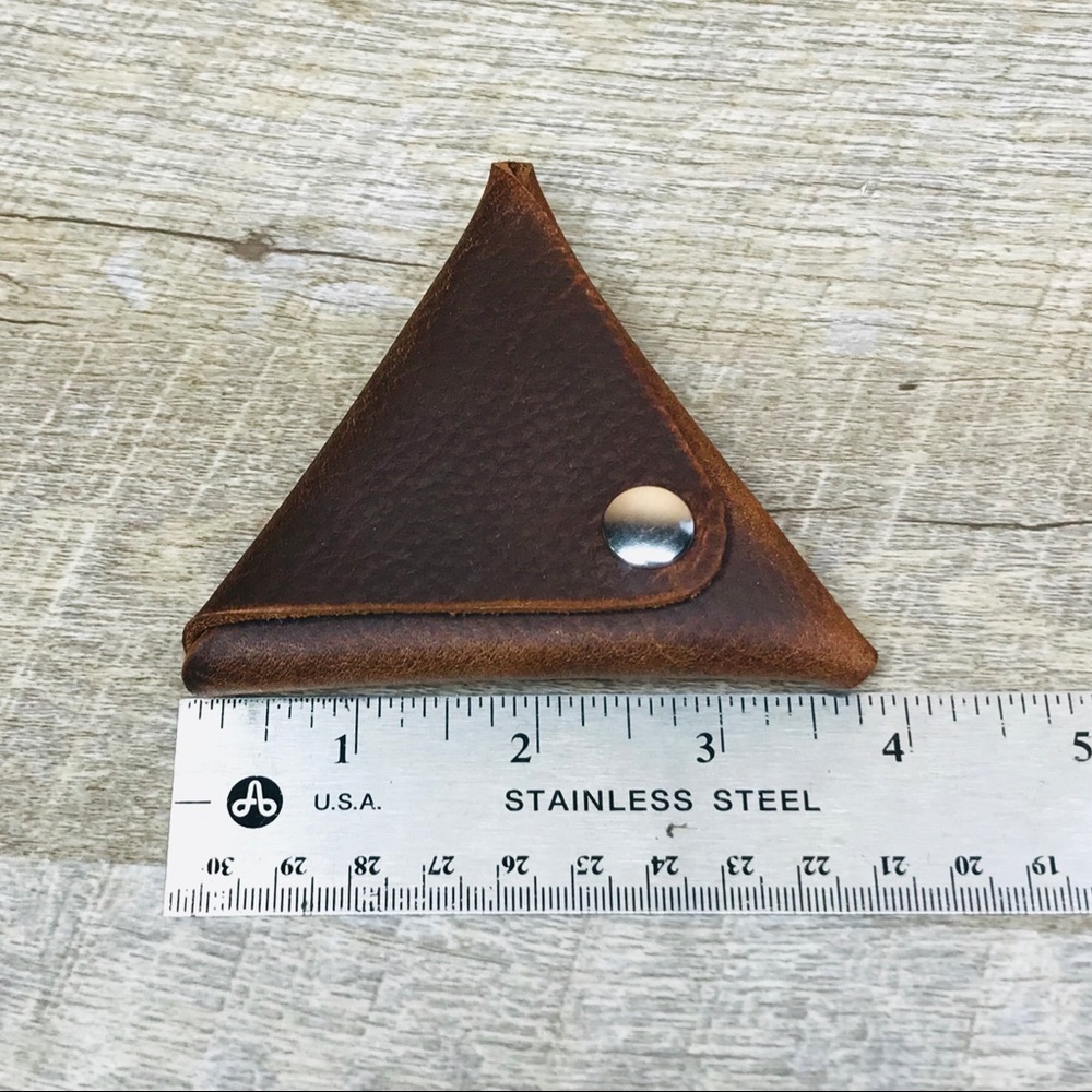 Triangle coin pouch Pebbled Brown oil tanned 3.75” inch hand crafted - Picture 4 of 5